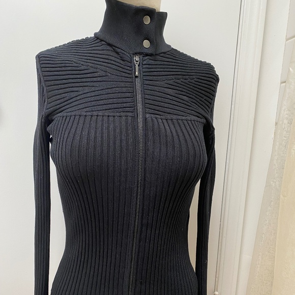 Essendi black knit long sleeved top - Picture 1 of 8